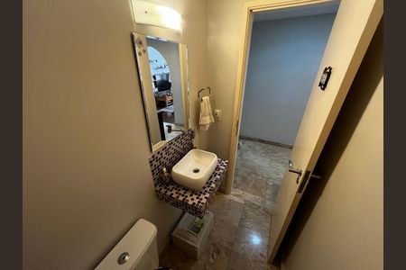 Apartamento à venda com 198m², 4 quartos e 3 vagasLavabo