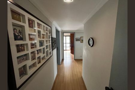 Apartamento à venda com 198m², 4 quartos e 3 vagasCorredor