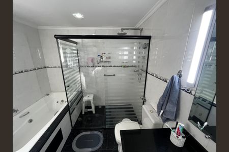 Apartamento à venda com 198m², 4 quartos e 3 vagasBanheiro da Suíte