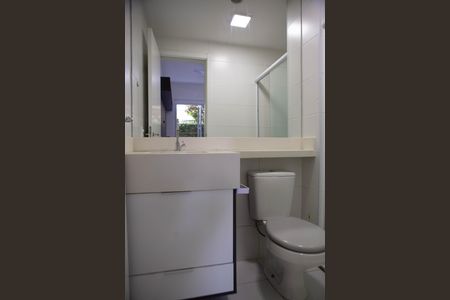 Banheiro Social de apartamento para alugar com 1 quarto, 33m² em Ferreira, São Paulo