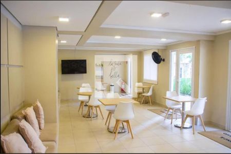 Apartamento para alugar com 33m², 1 quarto e sem vaga Apartamento para alugar com 33m², 1 quarto e sem vagaÁrea comum - Salão de festas