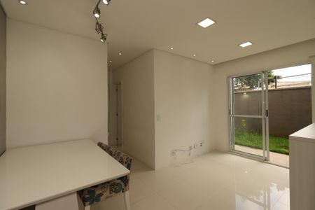 Sala de apartamento para alugar com 2 quartos, 78m² em Vila Metalúrgica, Santo André