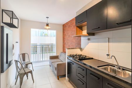 Cozinha de apartamento para alugar com 1 quarto, 28m² em Jardim Caravelas, São Paulo