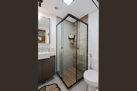 Banheiro Social de kitnet/studio para alugar com 1 quarto, 28m² em Parada Inglesa, São Paulo