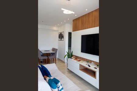 Apartamento à venda com 66m², 2 quartos e 1 vagaSala