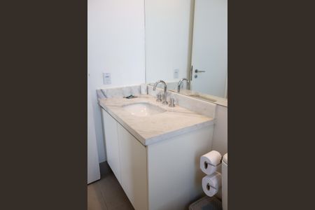 Apartamento à venda com 66m², 2 quartos e 1 vagaBanheiro da Suíte 2