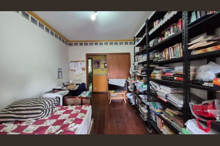 Apartamento à venda com 190m², 4 quartos e 3 vagasQuarto