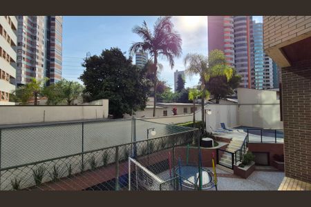 Apartamento à venda com 190m², 4 quartos e 3 vagasVista