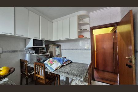 Apartamento à venda com 190m², 4 quartos e 3 vagasCozinha