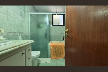 Apartamento à venda com 190m², 4 quartos e 3 vagasBanheiro da suíte 3