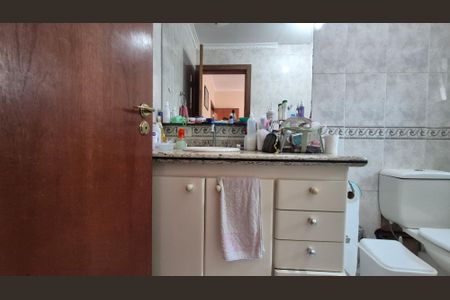 Apartamento à venda com 190m², 4 quartos e 3 vagasBanheiro da suíte 2