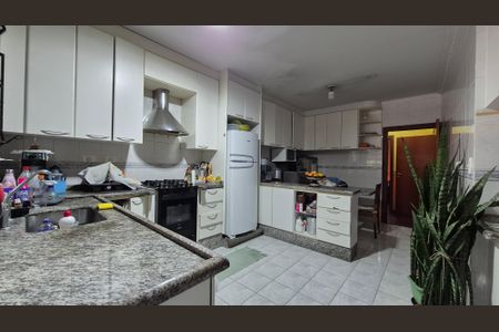 Apartamento à venda com 190m², 4 quartos e 3 vagasCozinha