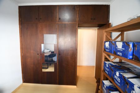 Quarto 1 de apartamento para alugar com 2 quartos, 85m² em Cambuí, Campinas