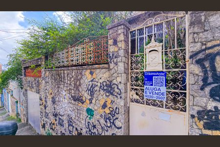 Casa à venda com 320m², 3 quartos e 1 vagaFachada