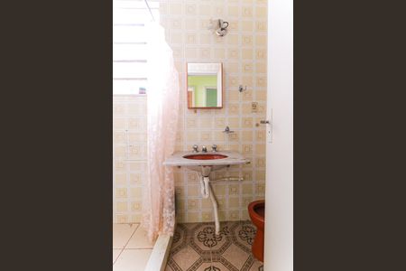 Casa à venda com 320m², 3 quartos e 1 vagaBanheiro 2