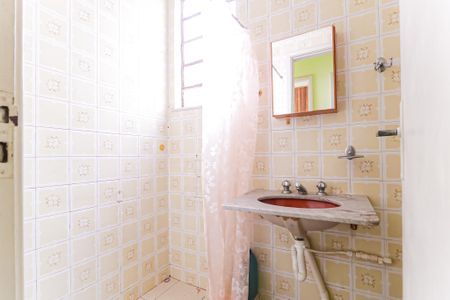 Casa à venda com 320m², 3 quartos e 1 vagaBanheiro 2