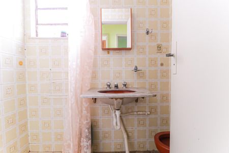 Casa à venda com 320m², 3 quartos e 1 vagaBanheiro 2