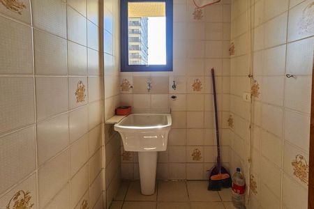 Apartamento para alugar com 121m², 3 quartos e 1 vaga Apartamento para alugar com 121m², 3 quartos e 1 vagaÁrea de serviço