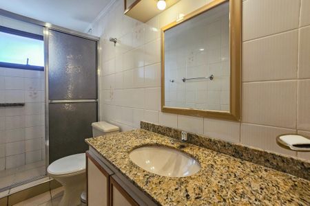 Apartamento para alugar com 121m², 3 quartos e 1 vaga Apartamento para alugar com 121m², 3 quartos e 1 vagaBanheiro