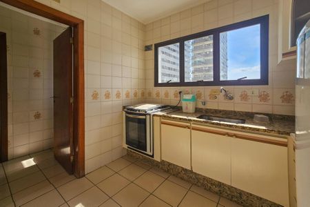 Apartamento para alugar com 121m², 3 quartos e 1 vaga Apartamento para alugar com 121m², 3 quartos e 1 vagaCozinha