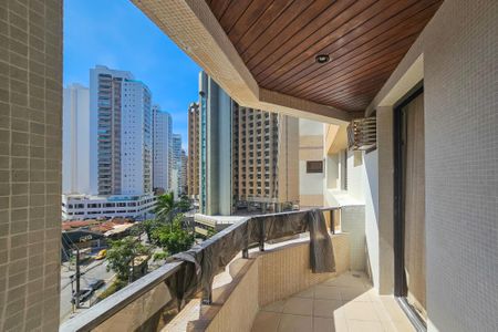 Apartamento para alugar com 121m², 3 quartos e 1 vaga Apartamento para alugar com 121m², 3 quartos e 1 vagaSuíte varanda