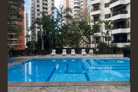 Apartamento à venda com 125m², 3 quartos e 2 vagas Apartamento à venda com 125m², 3 quartos e 2 vagasÁrea comum - Piscina