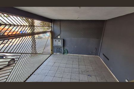 Casa à venda com 177m², 3 quartos e 2 vagas Casa à venda com 177m², 3 quartos e 2 vagasGaragem