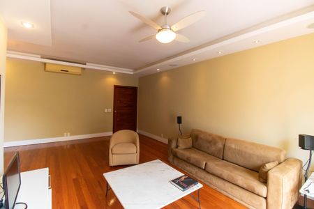 Sala de apartamento à venda com 4 quartos, 142m² em Icaraí, Niterói