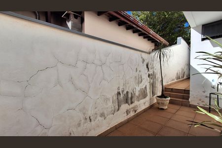 Casa à venda com 260m², 3 quartos e 3 vagas Casa à venda com 260m², 3 quartos e 3 vagasÁrea Externa