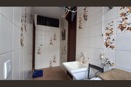 Casa à venda com 260m², 3 quartos e 3 vagas Casa à venda com 260m², 3 quartos e 3 vagasÁrea de Serviço