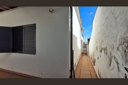 Casa à venda com 260m², 3 quartos e 3 vagas Casa à venda com 260m², 3 quartos e 3 vagasÁrea Externa