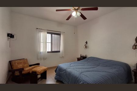 Casa à venda com 260m², 3 quartos e 3 vagas Casa à venda com 260m², 3 quartos e 3 vagasSuíte