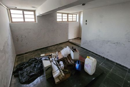 Casa para alugar com 492m², 3 quartos e 2 vagasPorão