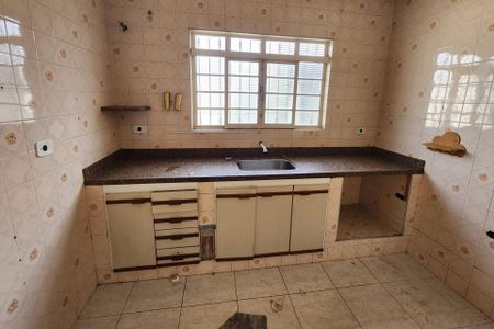 Casa para alugar com 492m², 3 quartos e 2 vagasCozinha