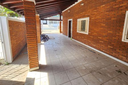 Casa para alugar com 492m², 3 quartos e 2 vagasQuintal