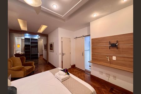 Apartamento à venda com 110m², 2 quartos e 1 vagaSuíte