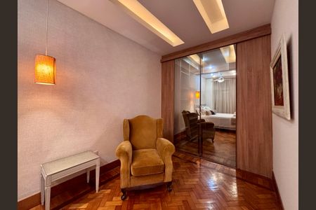 Apartamento à venda com 110m², 2 quartos e 1 vagaCloset da Suíte