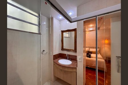 Apartamento à venda com 110m², 2 quartos e 1 vagaBanheiro da Suíte