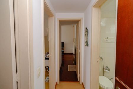 Apartamento à venda com 88m², 4 quartos e 2 vagas Apartamento à venda com 88m², 4 quartos e 2 vagasCorredor