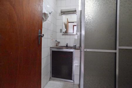 Casa à venda com 200m², 4 quartos e 4 vagasBanheiro social 