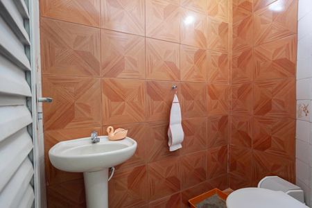 Casa à venda com 200m², 4 quartos e 4 vagasBanheiro de serviço