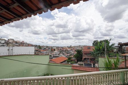 Casa à venda com 200m², 4 quartos e 4 vagasVaranda - Vista