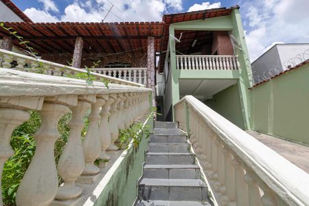 Casa à venda com 200m², 4 quartos e 4 vagasEntrada