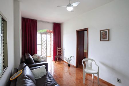 Sala de casa à venda com 4 quartos, 200m² em Aparecida, Belo Horizonte