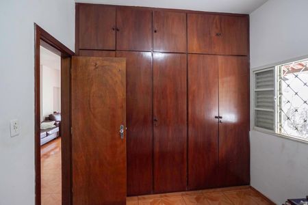 Casa à venda com 200m², 4 quartos e 4 vagasQuarto 3