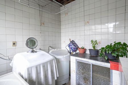 Casa à venda com 200m², 4 quartos e 4 vagasÁrea de serviço