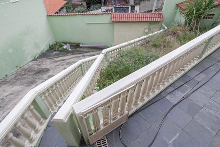 Casa à venda com 200m², 4 quartos e 4 vagasEntrada