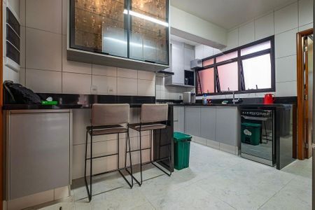 Apartamento à venda com 133m², 3 quartos e 2 vagasCozinha