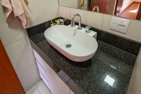 Apartamento à venda com 133m², 3 quartos e 2 vagasBanheiro da Suíte