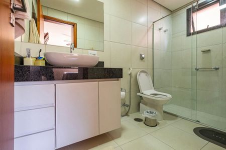 Apartamento à venda com 133m², 3 quartos e 2 vagasBanheiro da Suíte